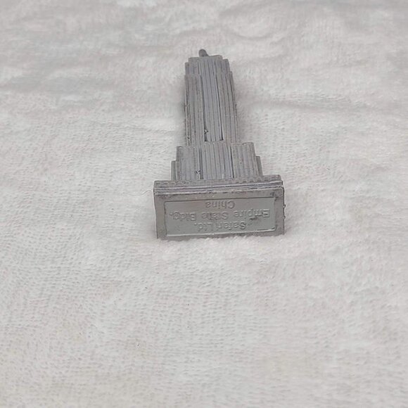 Safari Ltd Empire State Building NYC Miniature Building Figure World Landmark - Picture 6 of 8